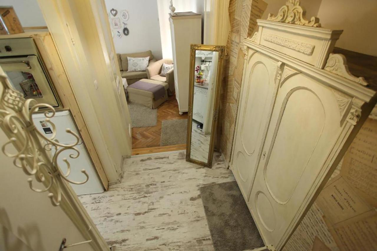 Vintage Apartment At Basilica Budapest Exterior photo