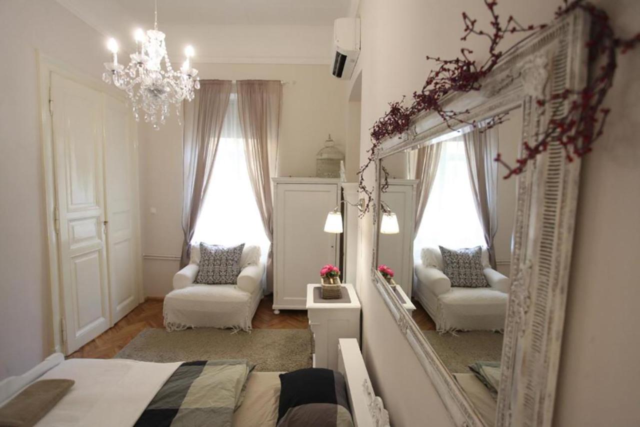Vintage Apartment At Basilica Budapest Exterior photo
